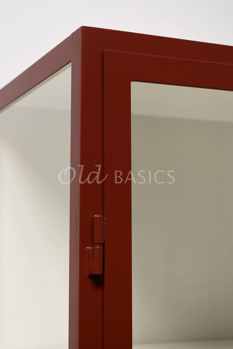 Detail van Apothekerskast Demi, 2 deuren, RAL3009, rood, materiaal staal